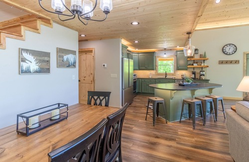 Bryson City Ski Chalet | Mountain Views - Hot Tub - Fire Pit - Motorcycle easy access