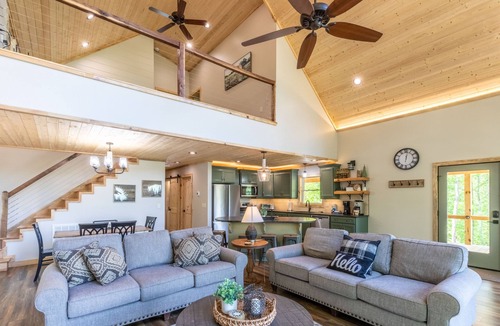 Bryson City Ski Chalet | Mountain Views - Hot Tub - Fire Pit - Motorcycle easy access
