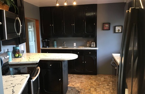 Cornelius House | MOUNTAIN VIEWS IN WINE COUNTRY