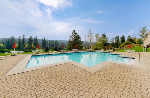 New Meadows House | Mountain Views on the 45th Parallel