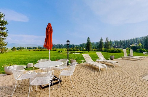 New Meadows House | Mountain Views on the 45th Parallel