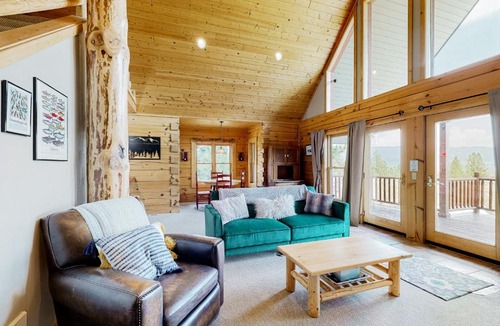 New Meadows House | Mountain Views on the 45th Parallel