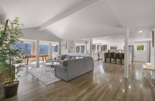 Woods Creek House | Mountain Views | Private Escape