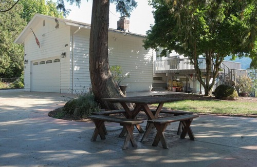 Woods Creek House | Mountain Views | Private Escape