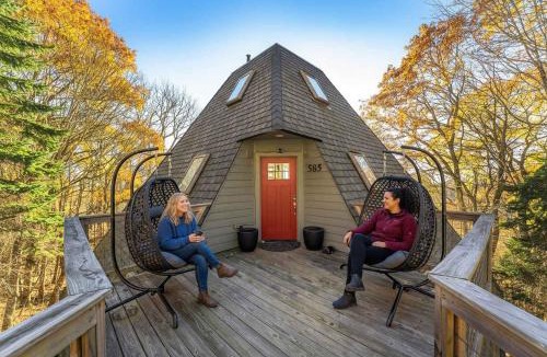 Wolf Laurel House | Mountain Views Private Sauna Wet Bar Hot Tub