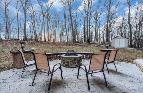 Stony Point House | Mountain Views That`ll Take Your Breath Away!