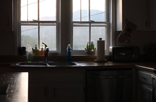 Jellico House | Mountain Views, Walking distance to State Park