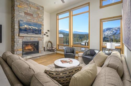Winter Park House | Mountain Villa 402 Next To WP Resort I Private Hot Tub I Great Views I Activity Program