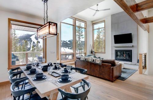Winter Park House | Mountain Villa 403 Next To WP Resort I Private Hot Tub I Great Views I Activity Program