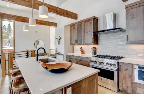 Winter Park House | Mountain Villa 403 Next To WP Resort I Private Hot Tub I Great Views I Activity Program