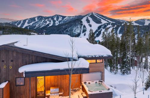Winter Park House | Mountain Villa 502 Next To WP Resort I Private Hot Tub I Great Views I Activity Program