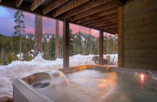 Winter Park House | Mountain Villa 960 Next To WP Resort I Private Hot Tub I Great Views I Activity Program