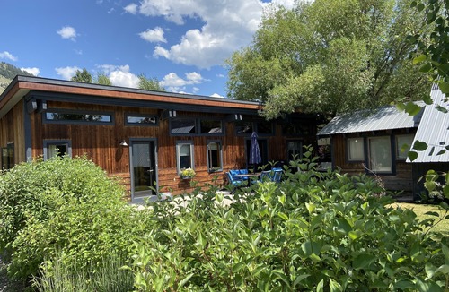 Jackson House | Mountain Villa close to Town Square