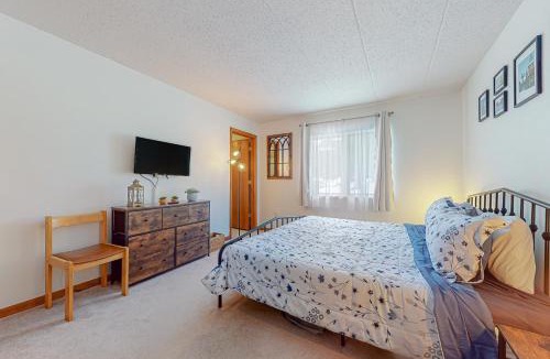 West Dover Apartment | Mountain Village 5H Unit B