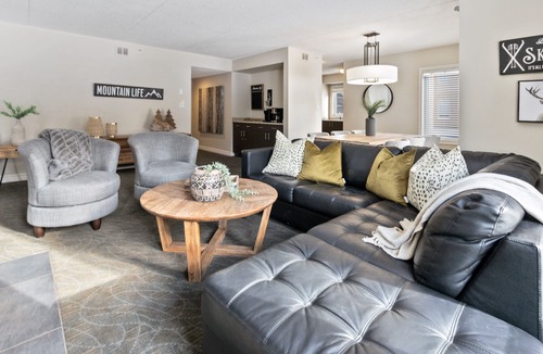 The Blue Mountains Hotel | Mountain Walk Condos