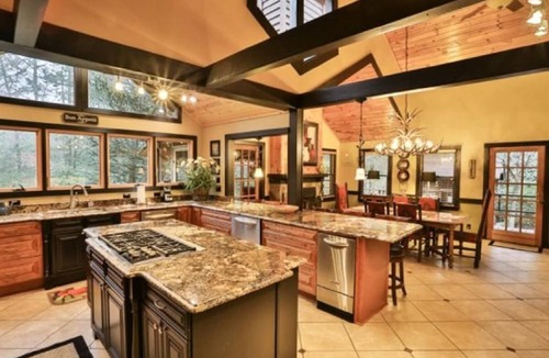 Ellijay Cabin | Mountain Waters Lodge - Serene Stream, Chef's Dream Kitchen,Dog Friendly, Excellent WIFI