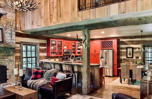 Slanesville Ski Chalet | MOUNTAINAIRE LUXURY CABIN