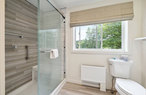 West Dover Hotel | Mountaineer Inn