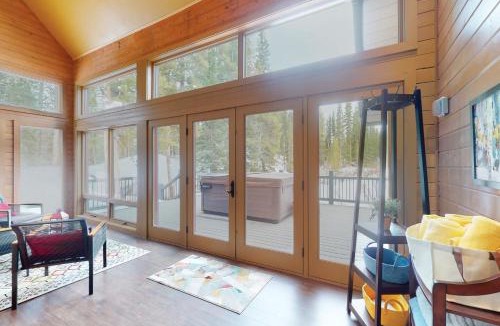 Breckenridge House | Mountains on Sunset