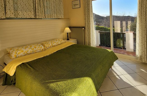 Laroque-des-Alberes Apartment | Mountains & sea: Charming apartment with terrace and pool on a wooded mountainside