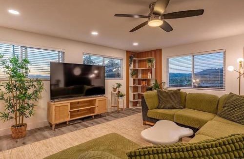 East Grove House | Mountains Views with Pool & Basketball, Relax & Play!