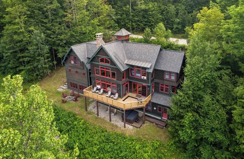 Ludlow House | Mountainside 5-BR Ski-In/Out Okemo Estate
