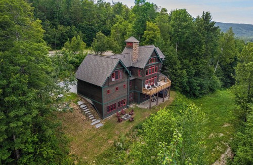Ludlow House | Mountainside 5-BR Ski-In/Out Okemo Estate