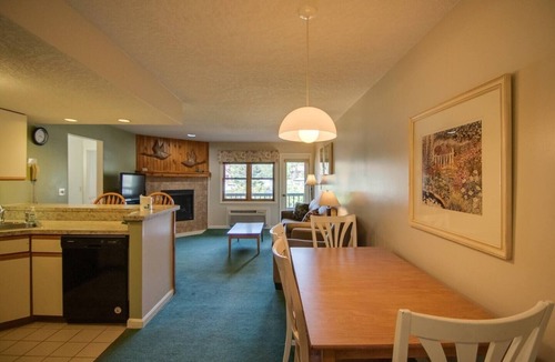 North Woodstock House | Mountainside Getaway at Deer Park Resort