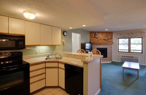 North Woodstock House | Mountainside Getaway at Deer Park Resort