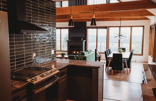 Central Bridge House | Mountainside home with amazing views