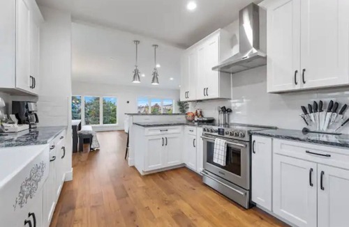 Boise House | Mountainside Luxury Entertainer | Game Room & Deck