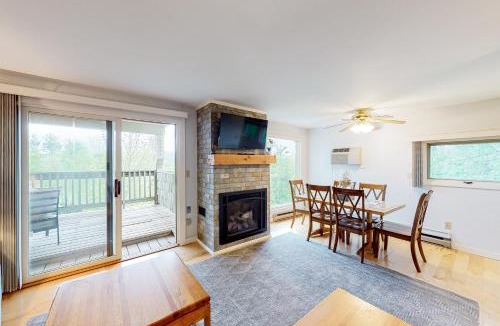 Stowe Area Apartment | Mountainside Resort B202