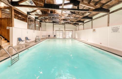 Stowe Area Apartment | Mountainside Resort F302