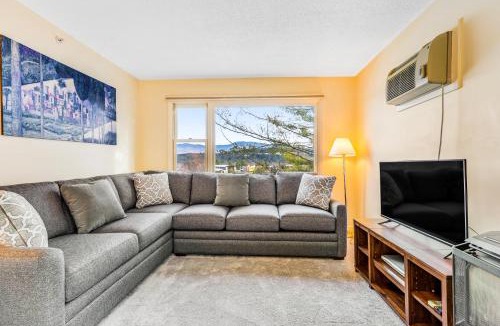 Stowe Area Apartment | Mountainside Resort F303
