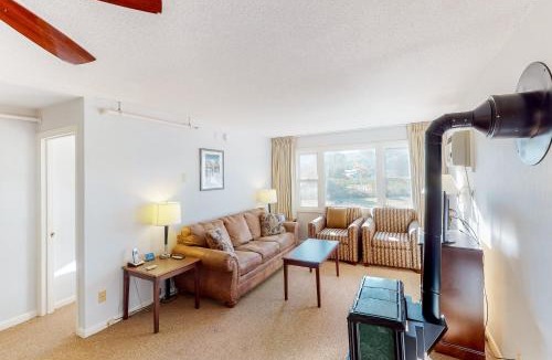 Stowe Area Apartment | Mountainside Resort III