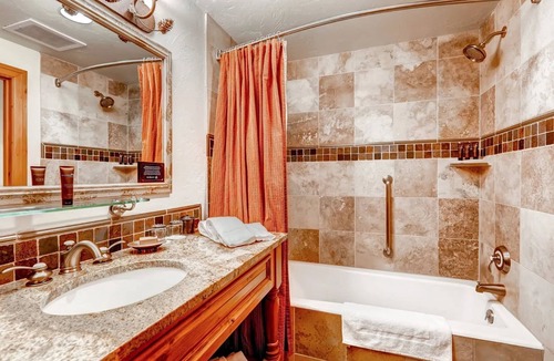 Beaver Creek Hotel | Mountainside Retreat, Hot Tub, Pool & Gym Access