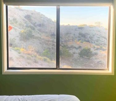Yucca Valley Villa | Mountainside Retreat