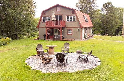 Margaretville Cabin | Mountaintop Catskills Dream Retreat