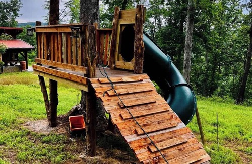 Lupton City Cabin | Mountaintop Retreat - central hiking & activities