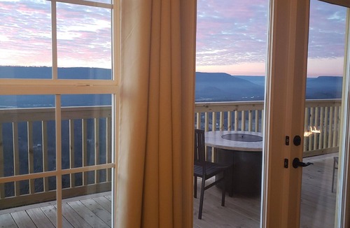 Trenton House | Mountaintop View