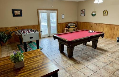 Chalet Village House | Mountainview Majesty