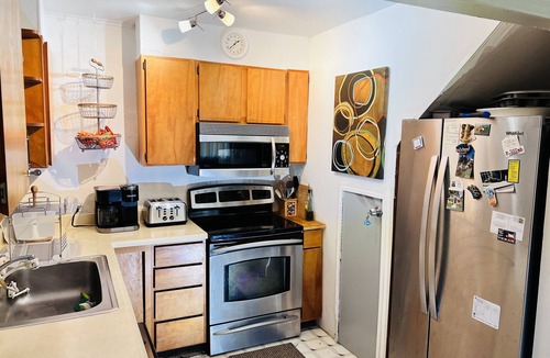 Shoreline House | MountForest Retreat