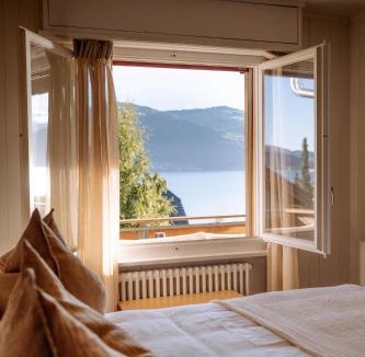 Einigen House | MountLake House