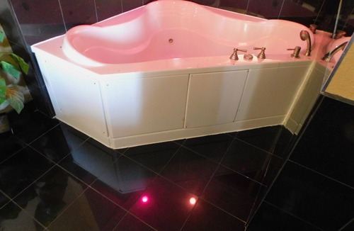 Lawrenceville Hotel | Mounts Motel