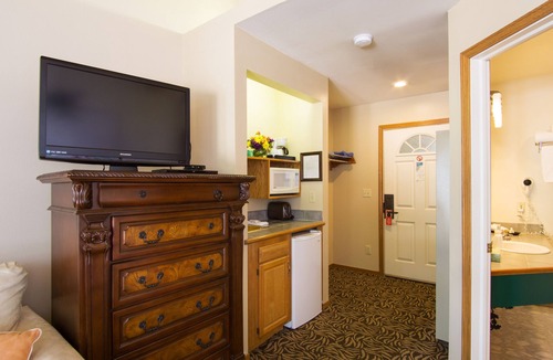Tahoe Vista Hotel | Mourelatos Lakeshore Resort