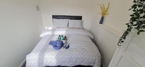 Iver House | Move inn Estates - Multiple Rooms