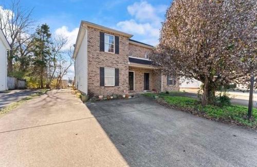 Murfreesboro Villa | Movie Night Retreat I Hot Tub I Games I Theater