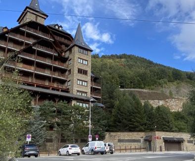 Baqueira Apartment | Mow's Snow Lodge - Pie de Pista en Baqueira- Beret