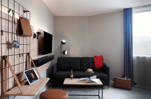 Biot Hotel | Moxy Antibes Sophia Antipolis