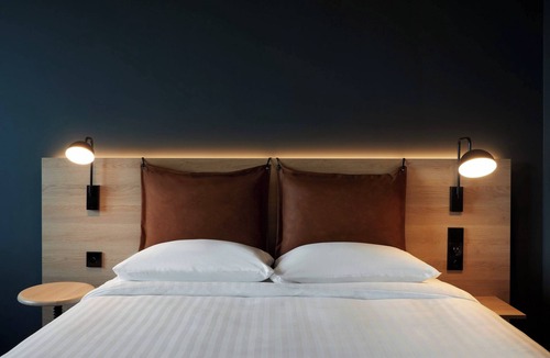 Biot Hotel | Moxy Antibes Sophia Antipolis